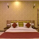 Hotel Golden Leaf