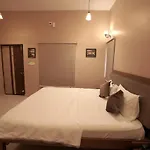 Devendragarh - A Boutique Lake Facing Guest House On Lake Fateh Sagar