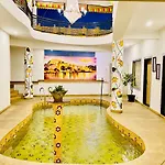 Jaydurg, A Lakehead Property At Pichola Lake By An Hotels