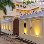 Stayvista\'S Panna Garh - Rajsamand - Private Pool With Bar & Indoor-Outdoor Activities