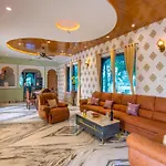 Stayvista\'S Panna Garh - Rajsamand - Private Pool With Bar & Indoor-Outdoor Activities