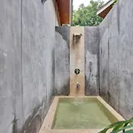 Stayvista At The Earthen Boutique With Spacious Pool, Terrace, Lawn & Games