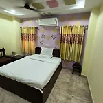 Hotel Gokul Palace