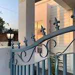 The White House Villa
