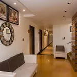 Raghu Mahal Hotel