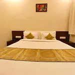 Hotel Veer Palace Near Udaipole Udaipur