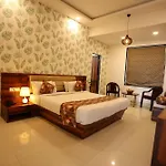 Hotel Bhairav Bagh With Swimming Pool