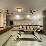 Hotel Damanis