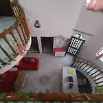 Vibe Villa Hostel