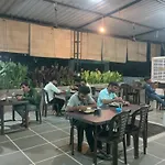 Paarijat Pg