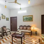 Abhimanyu Mansion Emerald 1-Room Retreat With Common Outdoor Dining Area & Garden