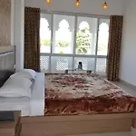 Hotel J M D Palace