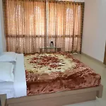 Hotel J M D Palace