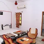 Hotel Ishwar Palace