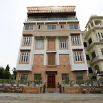 Oyo 9350 Hotel Viaan