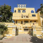 Oyo Home 9760 Tej Vilas Near Celebration Mall