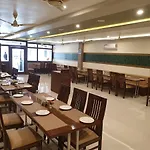 Hotel Oasis Park