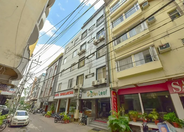 Hotel Golden Leaf