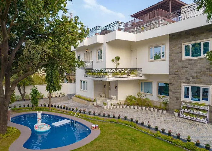 1 Amiras - Entire Villa At Fateh Sagar, Udaipur