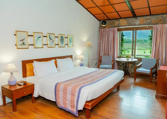 Shikarbadi Hotel - By The Lake Heritage By Hrh Group Of Hotels