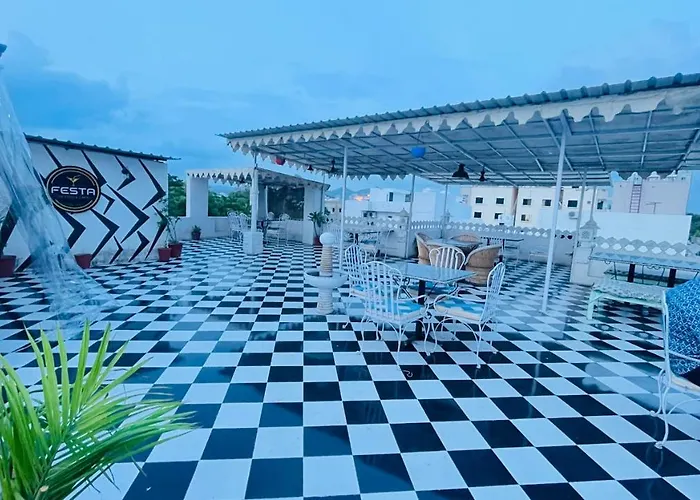 Hotel Tree Of Heaven