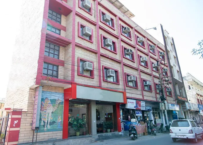 Hotel Gorbandh