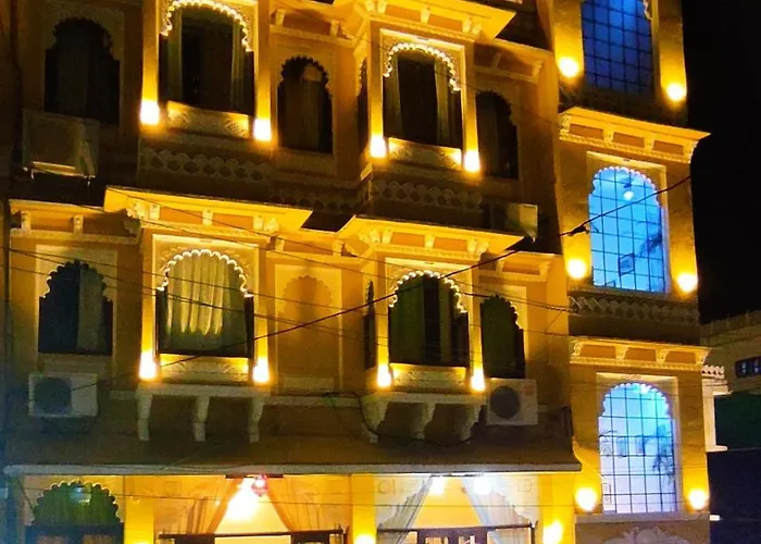 Hotel Mandiram Palace