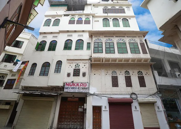 Nukkad Guest House Near City Palace Udaipur