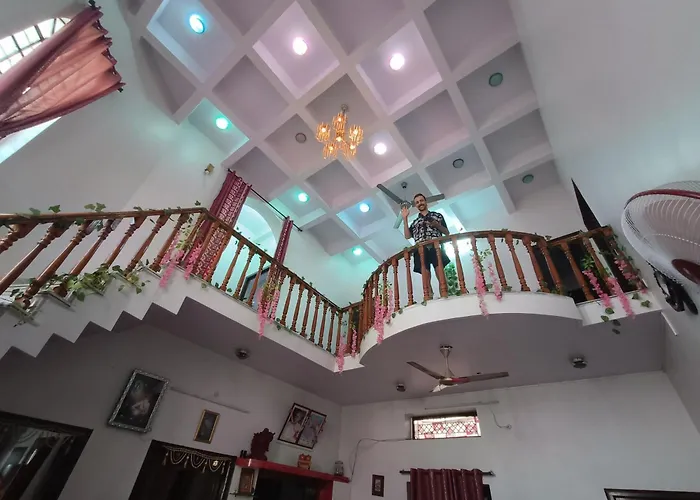 Vibe Villa Hostel