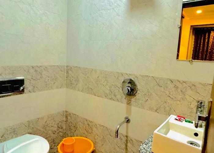 Hotel Lux Inn Udaipur