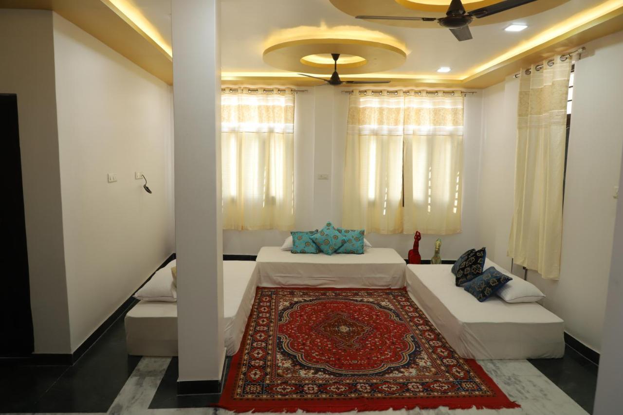 Hostel Umed Regency *