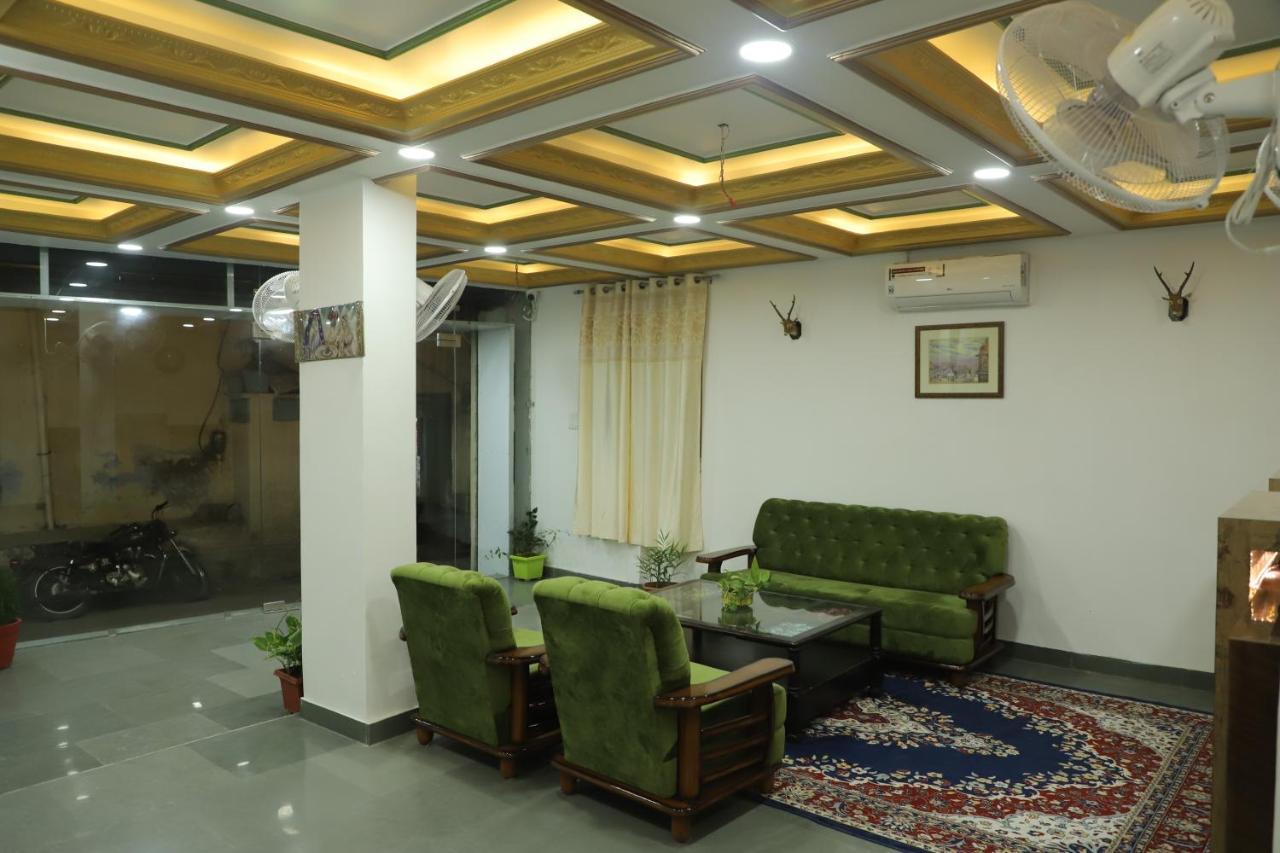 Umed Regency Hostel *