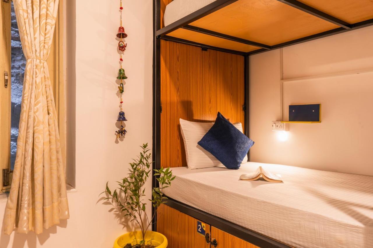 Shalom Backpackers Hostel *