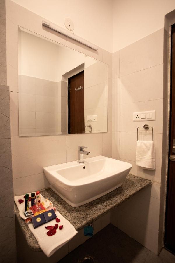 Hotel Bhairav Bagh With Swimming Pool 3*