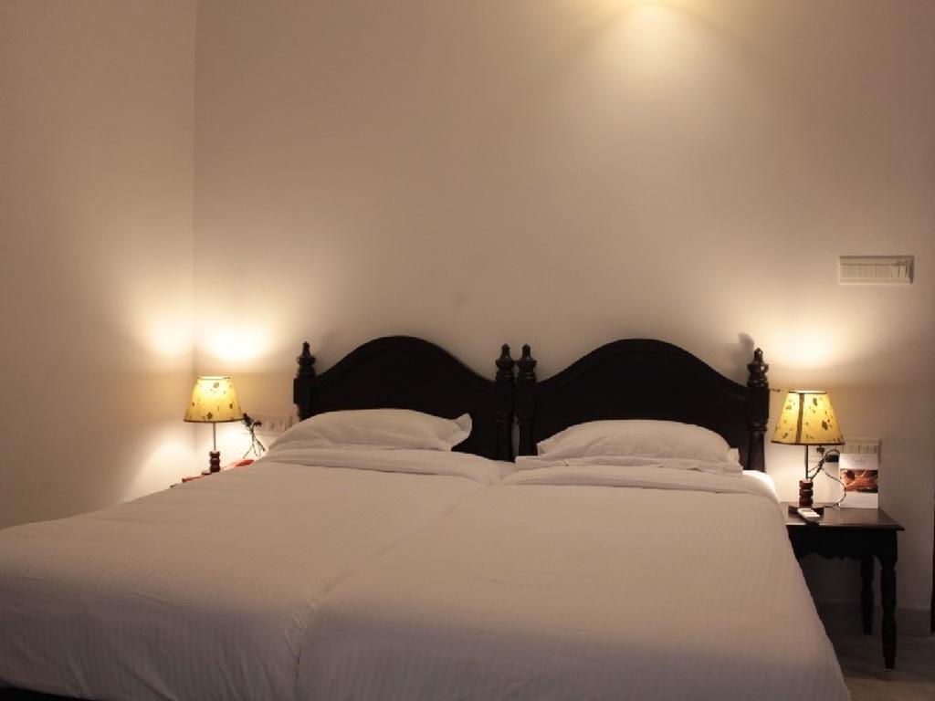 Mahima Palace 2*