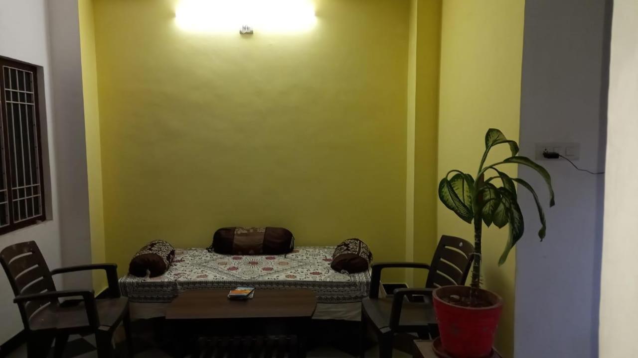 Nandini Paying Udaipur