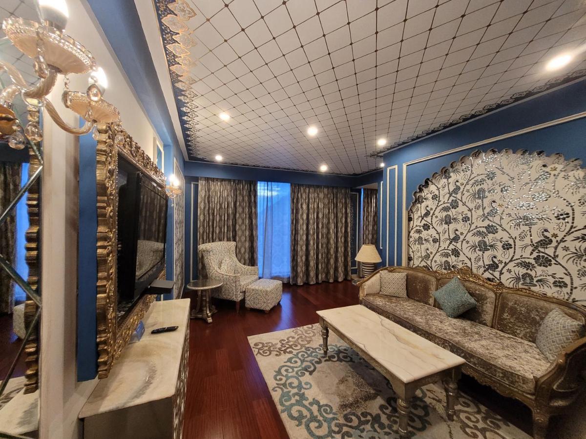 Radisson Blu Palace & 5*