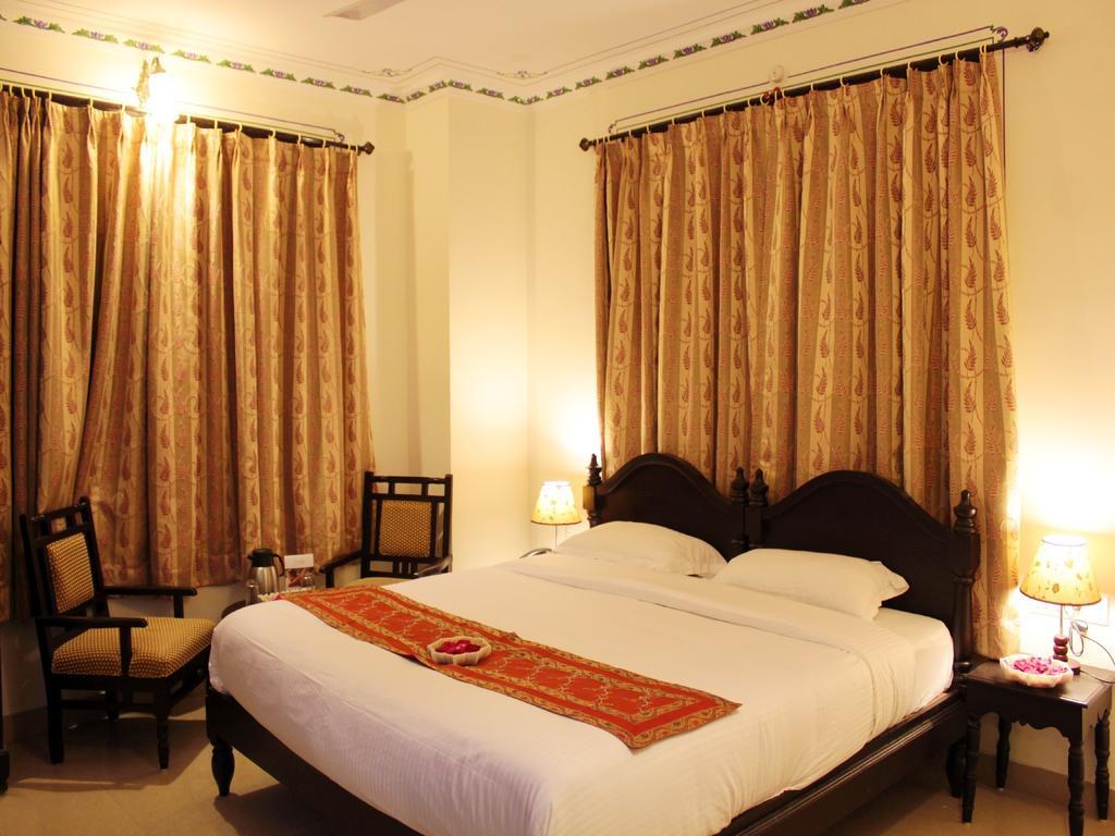 Mahima Palace 2*