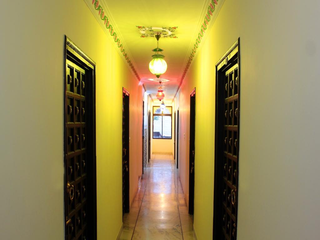 Mahima Palace 2*
