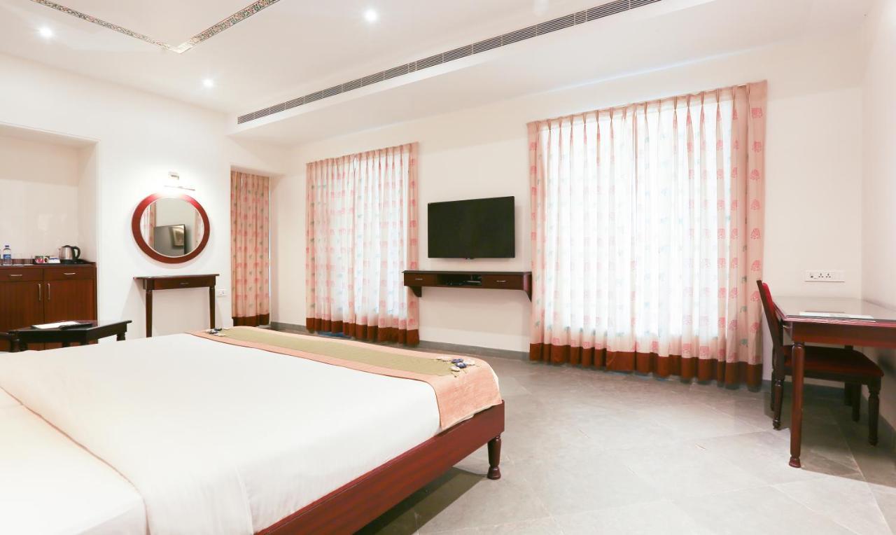 Brahma Niwas - By The Hotel 3*