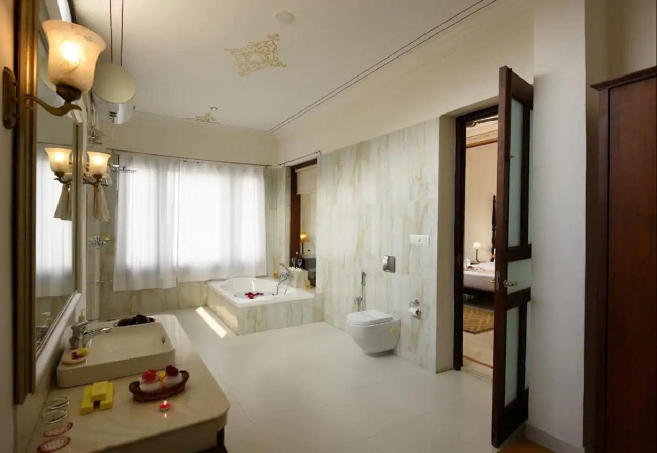 Devraj Villa-luxury Pool