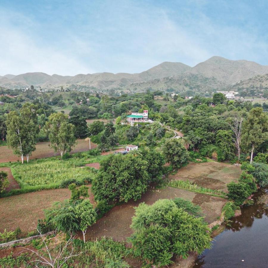 The Riverside Estate - 3bedroom Private Pool In Villa *