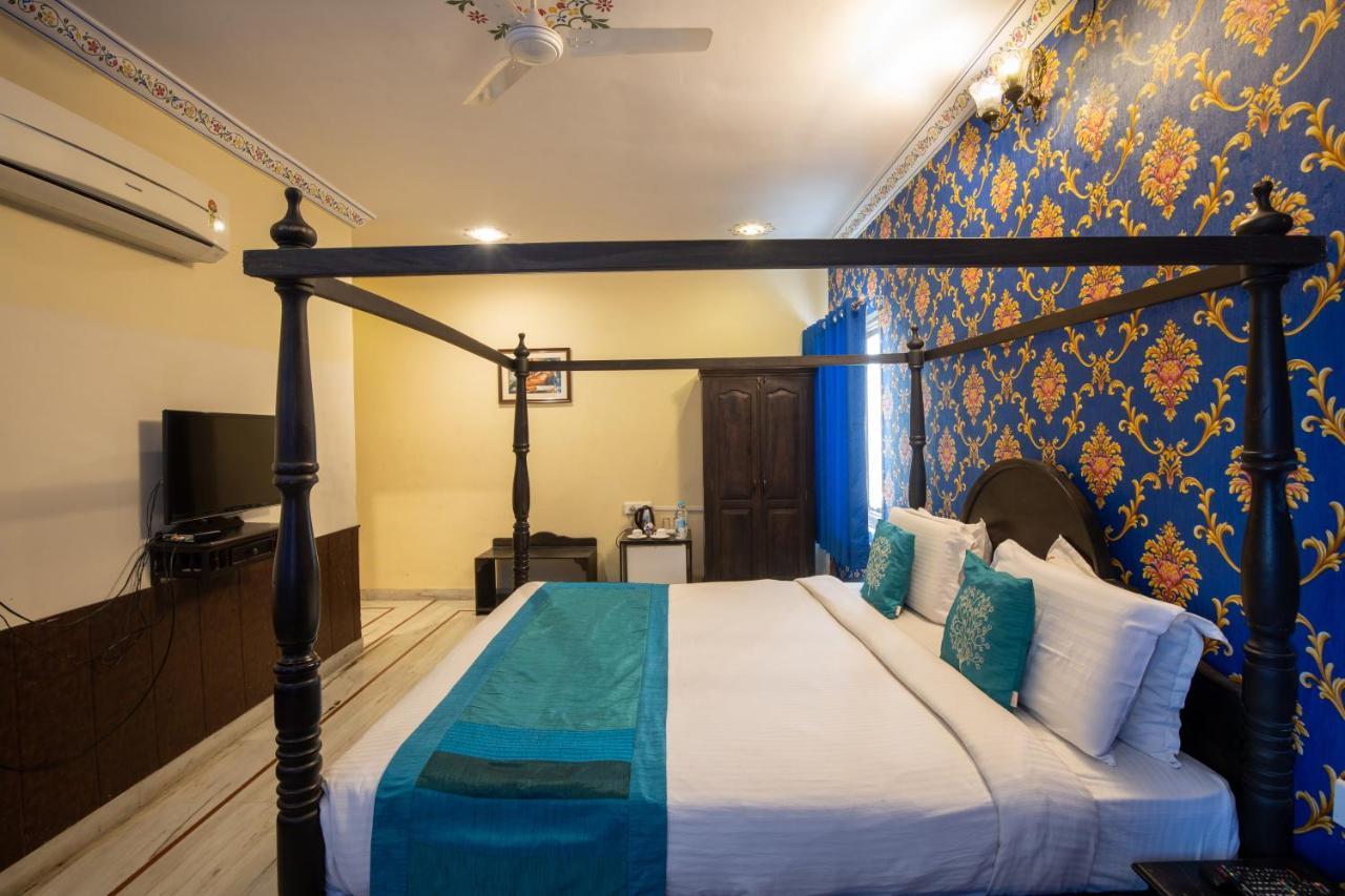 Royal Pratap Niwas Hotel