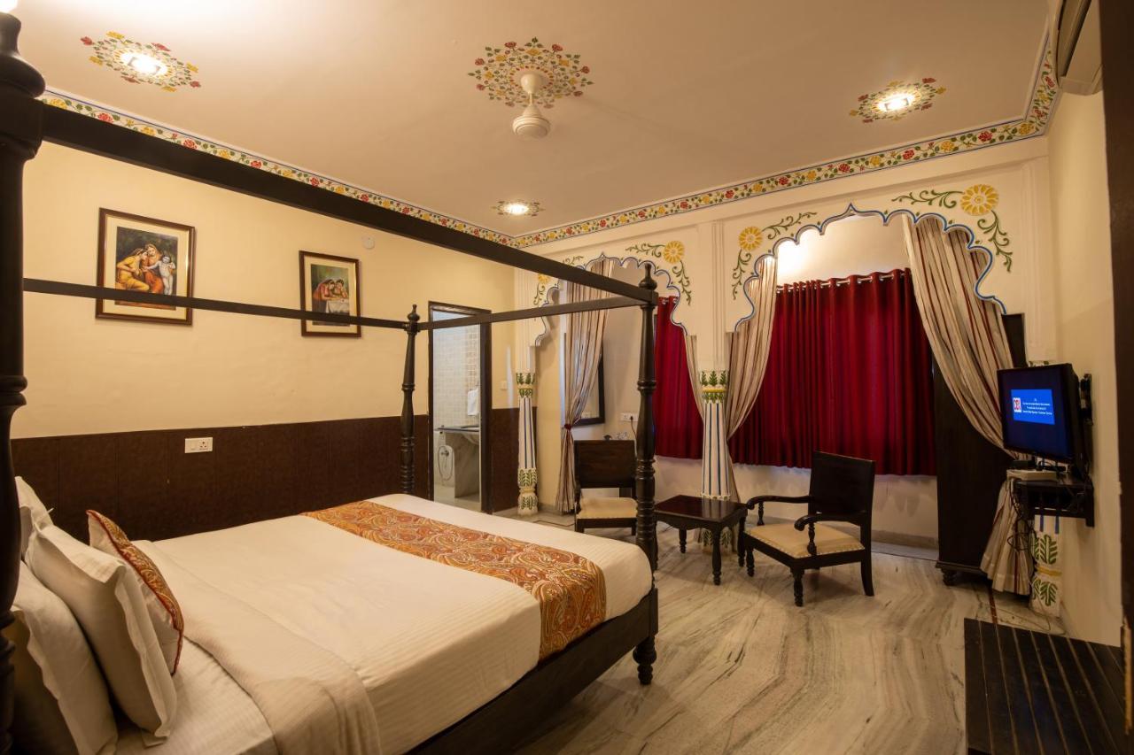 Royal Pratap Niwas 3*