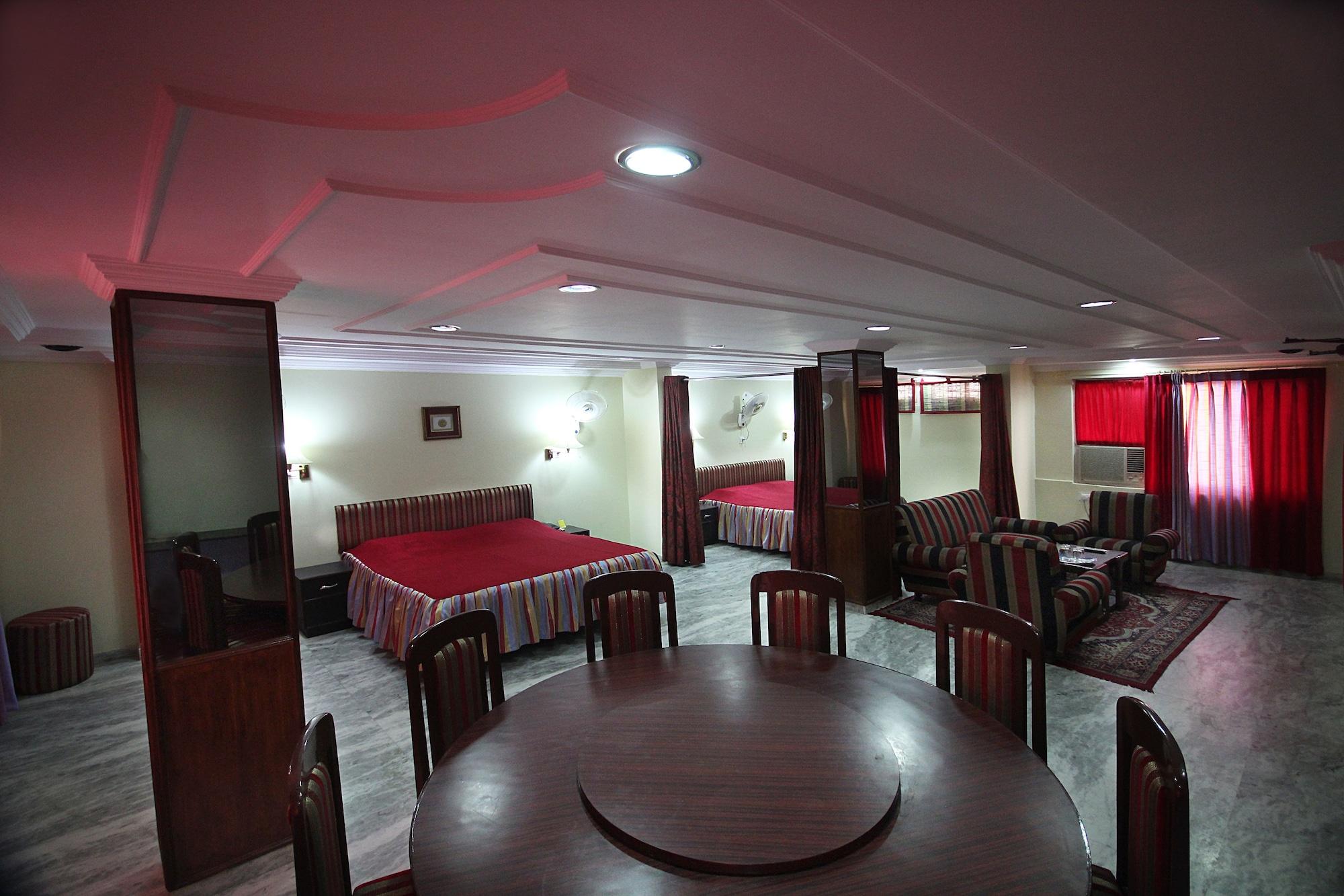 Padmini Palace 2*