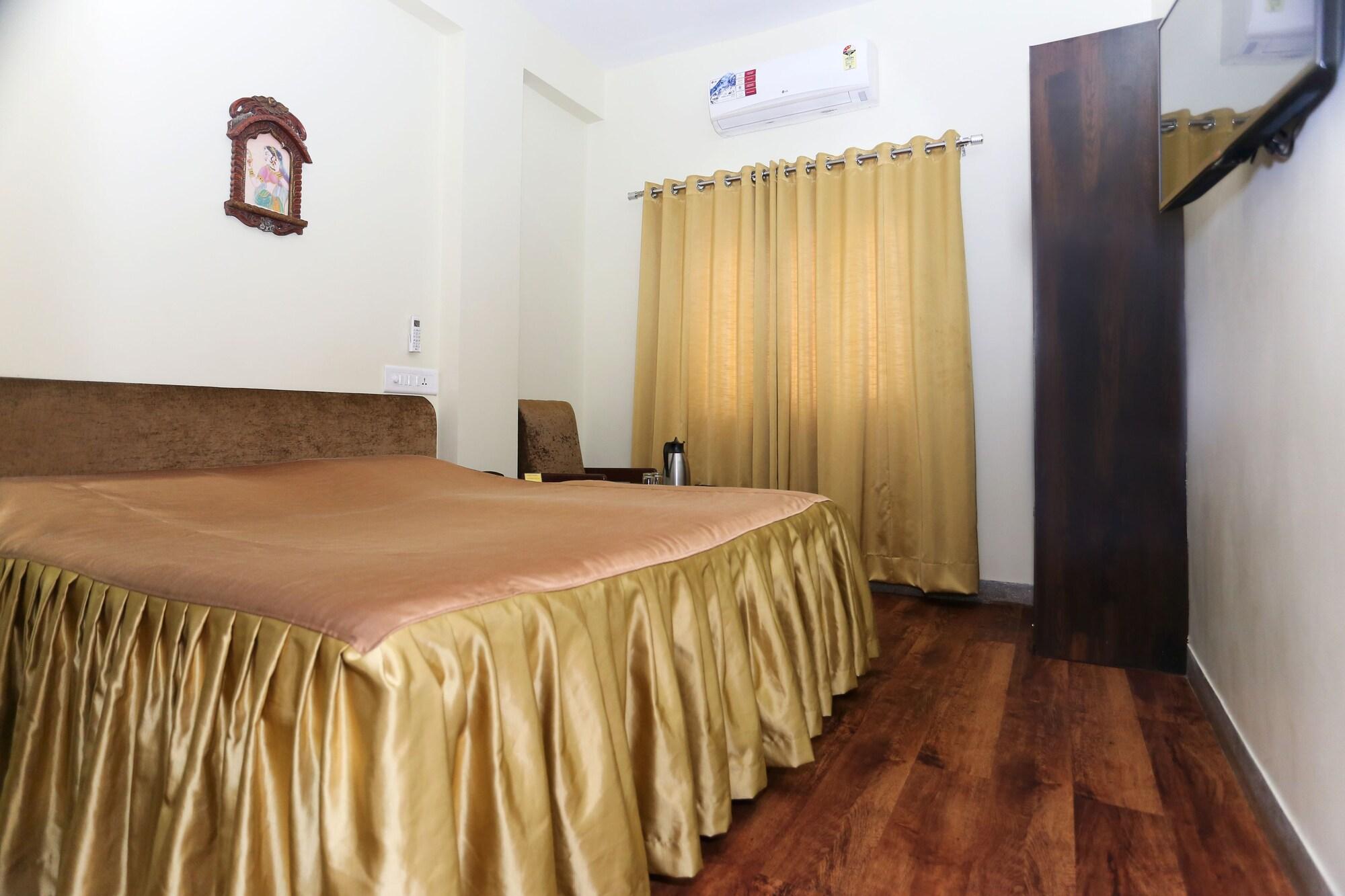 Padmini Palace 2*