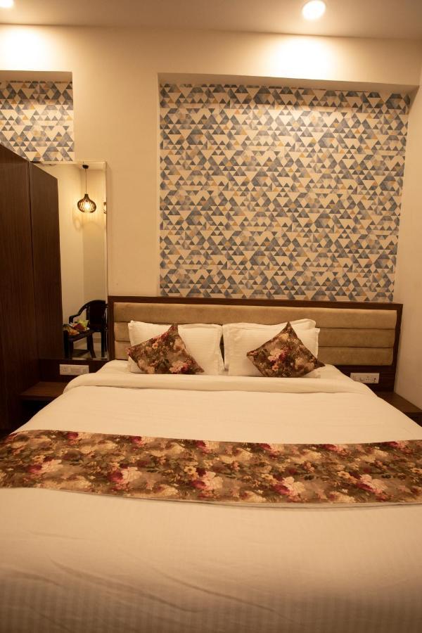 Hotel Bhairav Bagh With Swimming Pool 3*