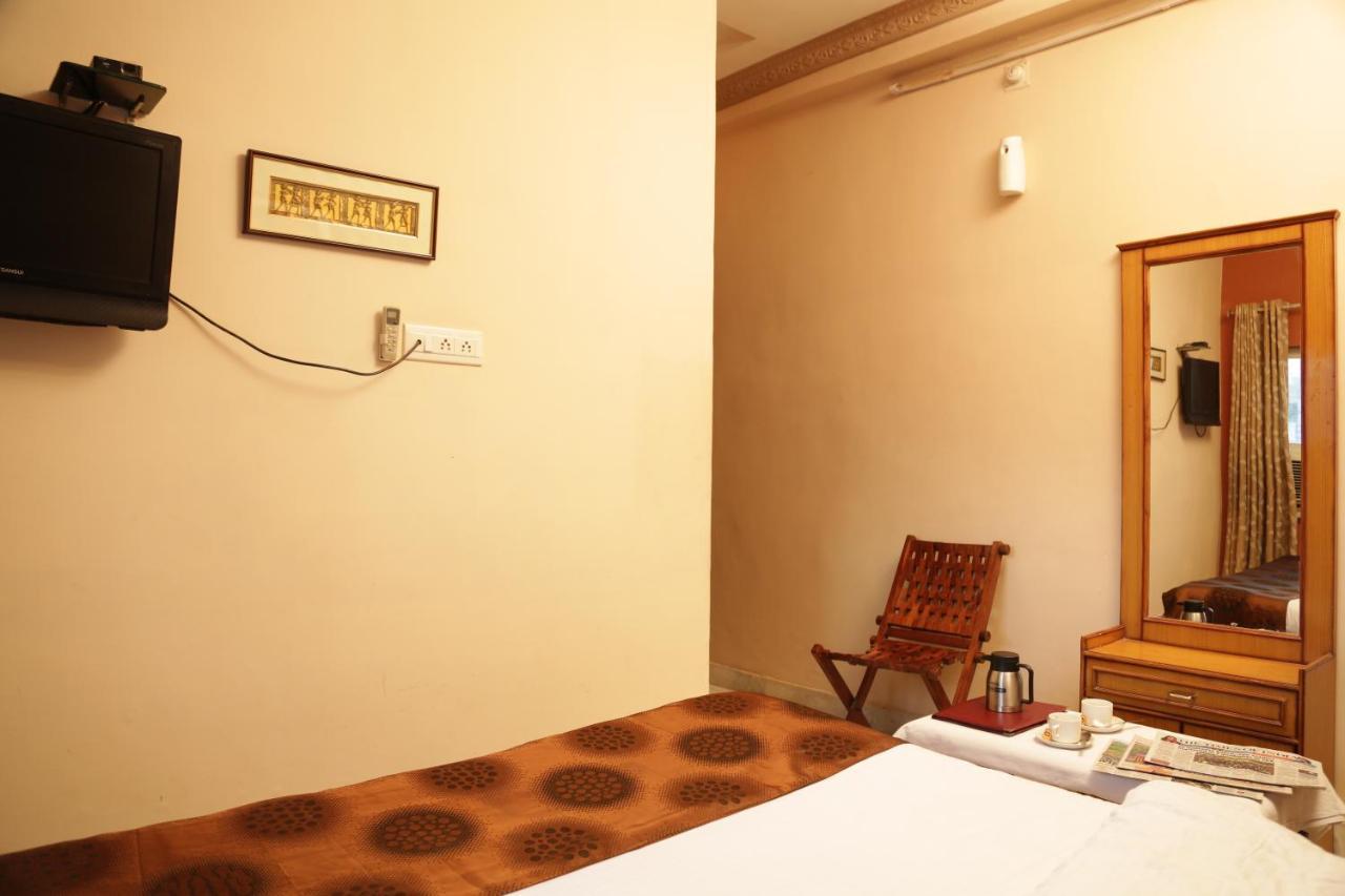 Hotel Meenakshi - Family Preffered