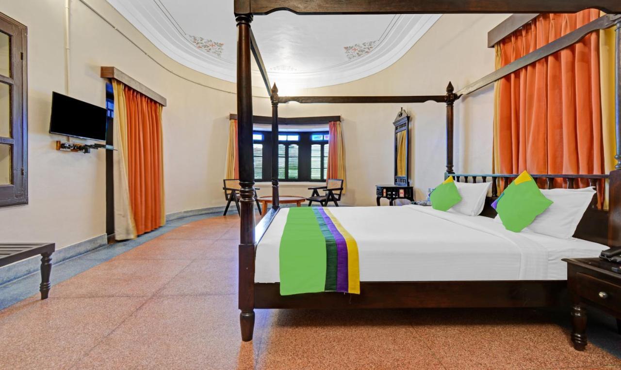 Treebo The Regal House, Near Fateh Sagar
