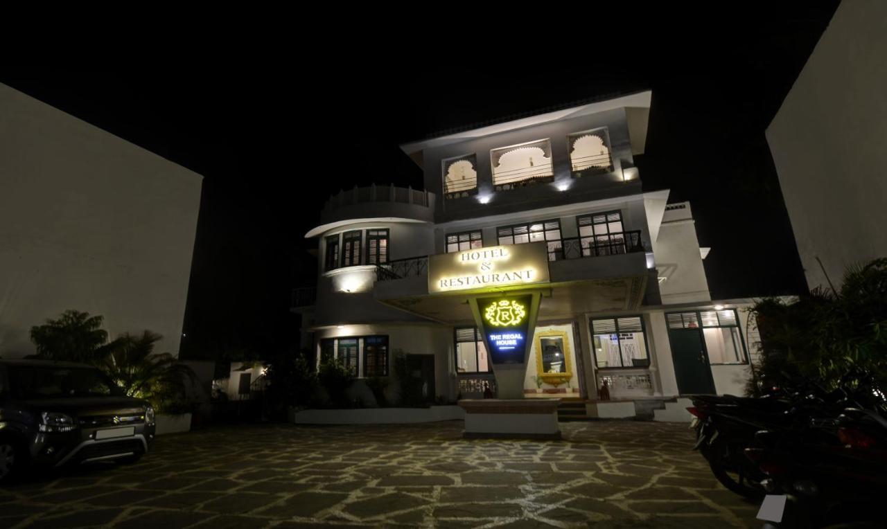 Treebo The Regal House, Near Fateh Sagar 3*
